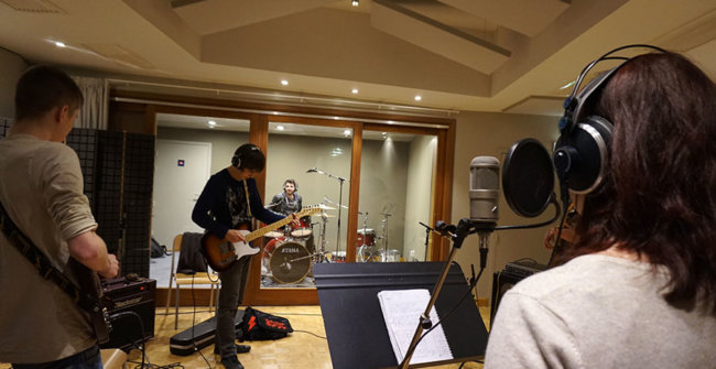 Studio 2015